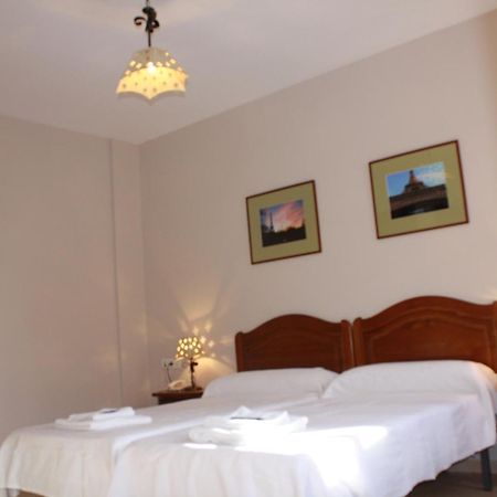 Hostal Carlos 2 La Línea de la Concepción Eksteriør bilde